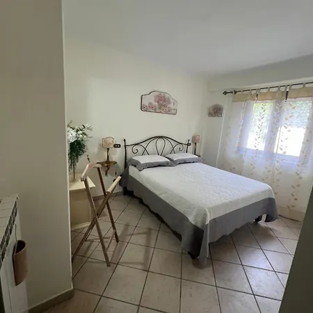Yellow House Bed & Breakfast Ciampino